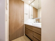 【埼玉県/川口市大字小谷場】ガーラ・レジデンス南浦和 洗面所