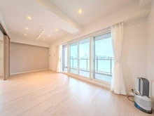 【東京都/墨田区亀沢】リビオレゾン両国　オン・ザ・ステーション LDK：家具調度品は価格に含まれません