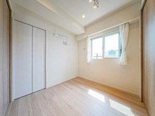 【東京都/墨田区亀沢】リビオレゾン両国　オン・ザ・ステーション 洋室