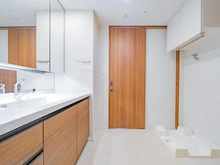 【東京都/練馬区関町南】パークホームズ吉祥寺北グランヴィラ 洗面所：キッチンと洗面室が繋がっている導線です。