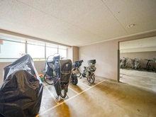 【東京都/江戸川区西小岩】ベルヴィーダ小岩 駐輪場