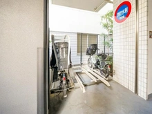 【東京都/荒川区東日暮里】イニシア日暮里アベニュー 駐輪場