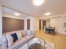 【東京都/府中市東芝町】プラウド府中東芝町 リビング・ダイニング：(奥)洋室