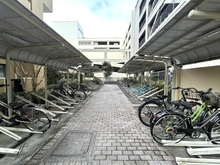 【東京都/八王子市狭間町】タウンズ八王子イーストウィング 駐輪場