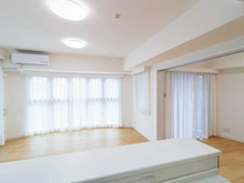 【東京都/多摩市関戸】日神パレステージ聖蹟桜ヶ丘 LDK：約14.0帖
（右）洋室