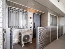 【東京都/調布市上石原】コスモ・ザ・パークス調布多摩川 ポーチ