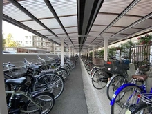 【東京都/府中市押立町】コープ府中武蔵野台3号棟 駐輪場