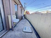 【東京都/府中市白糸台】府中ブライトヒルズ バルコニー：サービスバルコニー