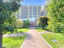 【東京都/府中市是政】リムザ 敷地内