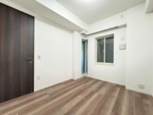 【東京都/府中市寿町】プラウドタワー府中寿町 洋室：玄関横