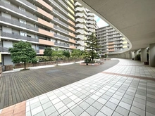 【東京都/府中市是政】リムザ 敷地内