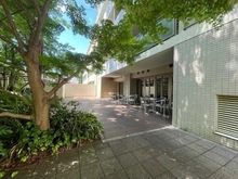 【東京都/府中市住吉町】プラウド府中中河原 敷地内