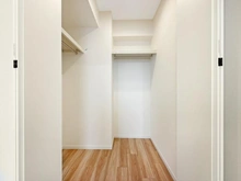 【神奈川県/横浜市戸塚区品濃町】ニューシティ東戸塚タワーズシティ1st 収納：ウォークインクローゼット　洋室約6.4帖