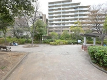 【神奈川県/横浜市戸塚区前田町】グランドメゾン東戸塚 7番館 前田町堂屋敷公園（現地より約30m）