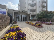 【神奈川県/横浜市戸塚区戸塚町】ホーユウパレス戸塚 エントランス