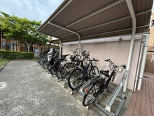 【神奈川県/横浜市戸塚区戸塚町】ステイツ戸塚ガレリア 駐輪場