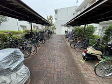【神奈川県/横浜市戸塚区平戸町】東戸塚緑の街 四号棟 駐輪場