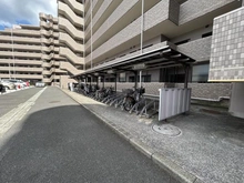 【神奈川県/横浜市戸塚区品濃町】ロイヤルヒルズ東戸塚 駐輪場