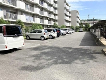 【神奈川県/横浜市戸塚区下倉田町】コープ野村戸塚下倉田 駐車場