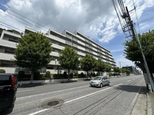 【神奈川県/横浜市戸塚区川上町】東戸塚ガーデンハウス 壱番館 外観