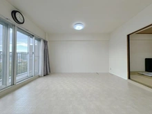 【神奈川県/横浜市戸塚区名瀬町】ネオコーポ戸塚 リビング・ダイニング：家具調度品は価格に含まれません