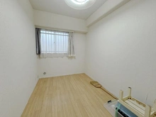 【神奈川県/横浜市戸塚区名瀬町】ネオコーポ戸塚 洋室：家具調度品は価格に含まれません