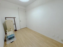 【神奈川県/横浜市戸塚区名瀬町】ネオコーポ戸塚 洋室：家具調度品は価格に含まれません