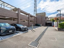【神奈川県/横浜市戸塚区矢部町】サングレイス戸塚スカイガーデン 駐車場