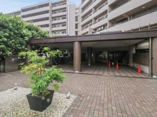 【神奈川県/横浜市磯子区丸山】ヒルトップ横濱根岸セントラルコート エントランス
