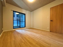 【大阪府/吹田市広芝町】リベール江坂 洋室