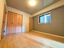 【大阪府/吹田市広芝町】リベール江坂 洋室