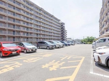 【大阪府/吹田市山田東】千里台スカイハイツ A棟 駐車場