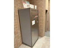 【大阪府/大阪市西区江之子島】阿波座ライズタワーズ　フラッグ46 共用部：クリーニング回収ボックス