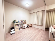 【大阪府/吹田市片山町】プラウド吹田 洋室