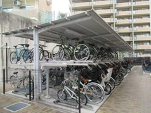 【大阪府/吹田市山田西】プラウド千里山田 駐輪場