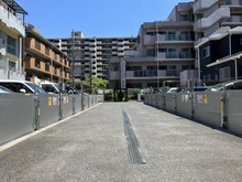 【大阪府/吹田市五月が丘南】ステイツ千里五月が丘 駐車場