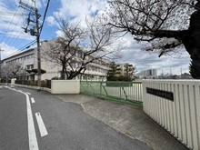 【大阪府/堺市堺区三国ヶ丘御幸通】プラウドタワー堺東 堺市立三国ヶ丘中学校（現地より約1,160m）