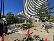 【兵庫県/神戸市東灘区魚崎北町】ステイツ住吉川サンクチュアリ・スクエア 神戸市立東灘図書館（現地より約400m）：