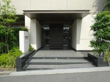 【大阪府/箕面市小野原西】イニシア箕面小野原 アプローチ