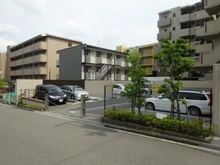 【大阪府/箕面市小野原西】イニシア箕面小野原 駐車場