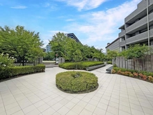 【大阪府/豊中市新千里南町】エスリード千里桃山台 アプローチ