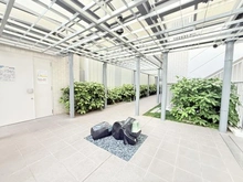 【大阪府/吹田市山田西】プラウド千里山田 敷地内