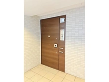 【大阪府/吹田市山田西】プラウド千里山田 玄関