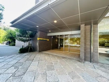 【大阪府/吹田市千里丘北】ミリカ・ヒルズ II街区　F棟 アプローチ