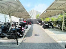 【大阪府/吹田市千里丘北】ミリカ・ヒルズ II街区　F棟 バイク置き場