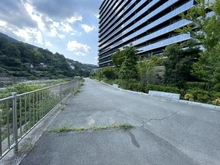 【兵庫県/宝塚市栄町】ザ・パークハウス宝塚 前面道路