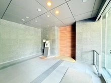 【大阪府/吹田市藤白台】プラウド北千里 エントランス