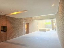 【大阪府/吹田市藤白台】プラウド北千里 エントランス