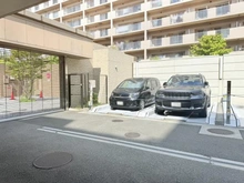 【大阪府/吹田市藤白台】プラウド北千里 駐車場