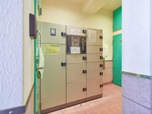 【大阪府/吹田市広芝町】リベール江坂 宅配BOX